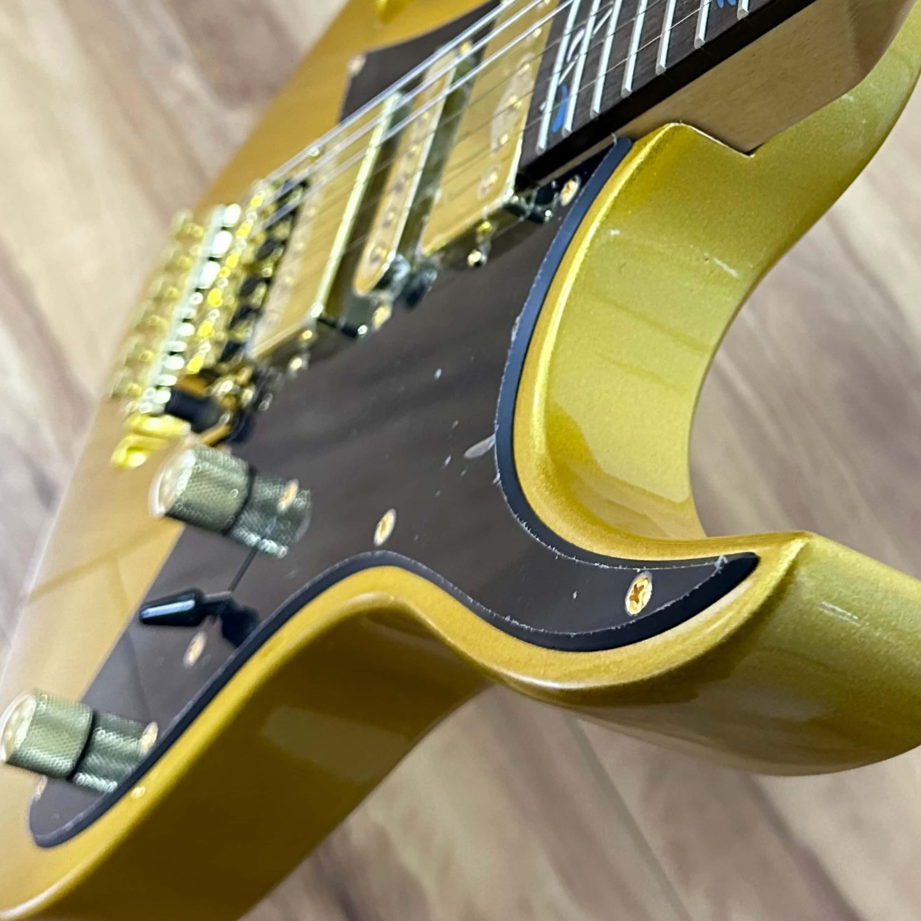 Gitar Listrik Kustom dari Guda - Musical Instrument Logo ulasan dan harga
